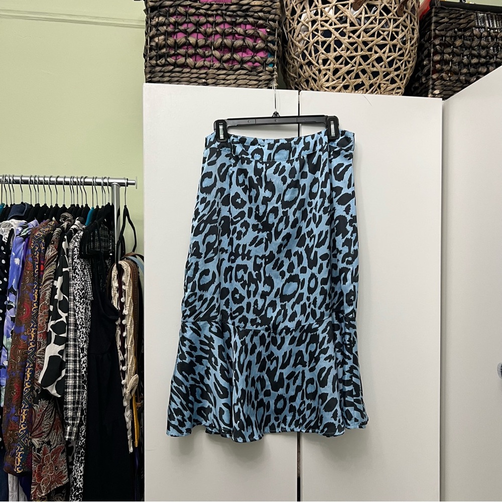 ASOS Blue & Black Satin Leopard Animal Patterned Midi Ruffle Modest Slip Skirt - Picture 5 of 10